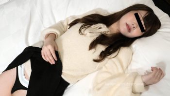 UN-0241 A fair-skinned beauty gets a surprise quickie threesome! Two...