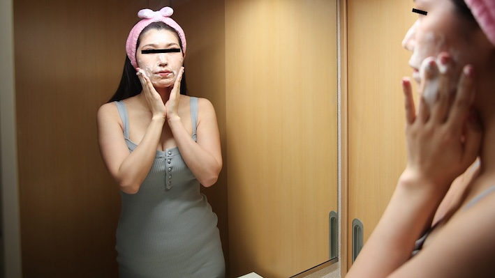 UN-0366 Barefaced Mature Woman ~ Kawai-s